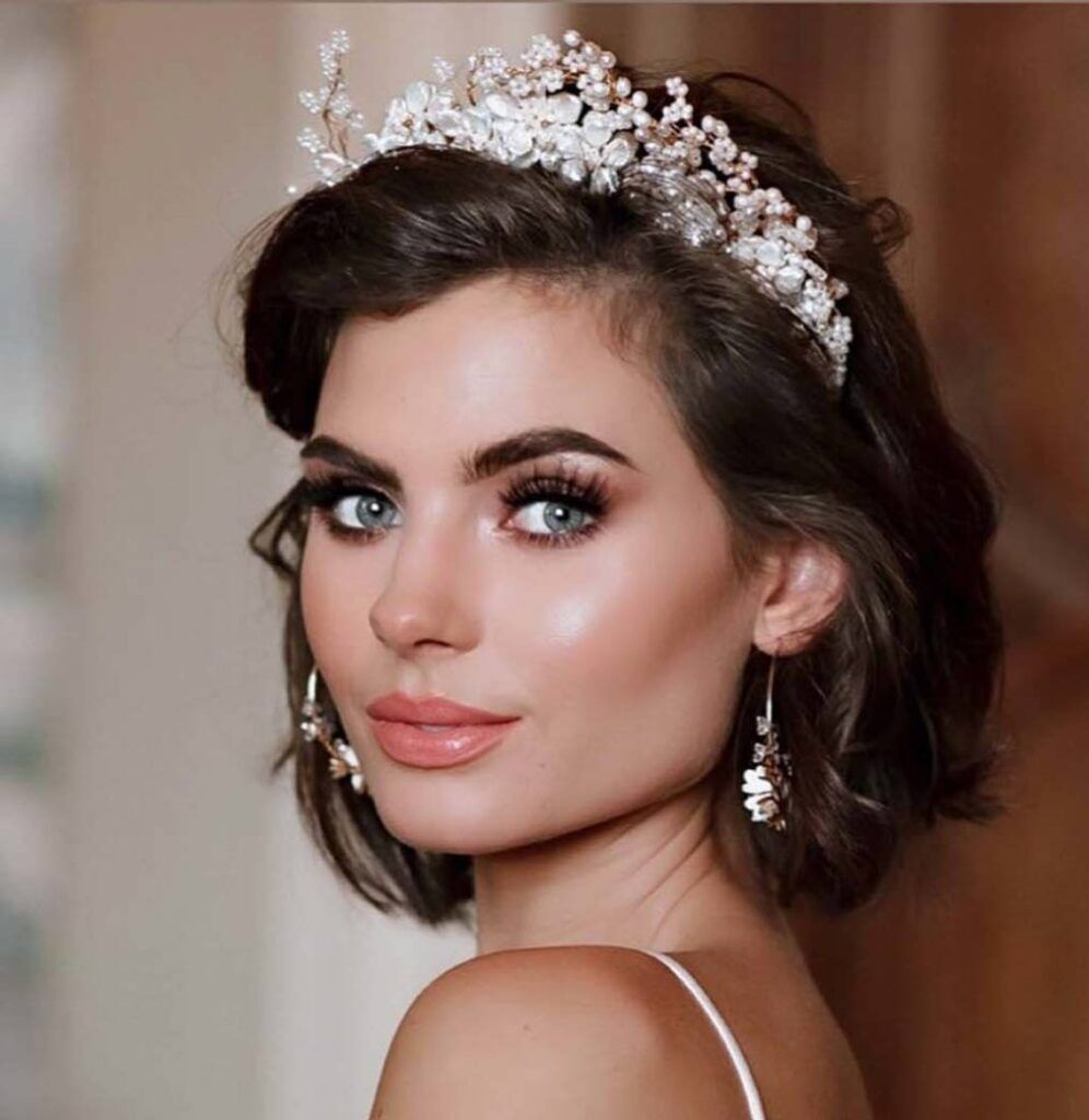 25+ Simply Stunning Engagement Hairstyles Perfect for Pre-wedding  Ceremonies | Bridal Look | Wedding Blog